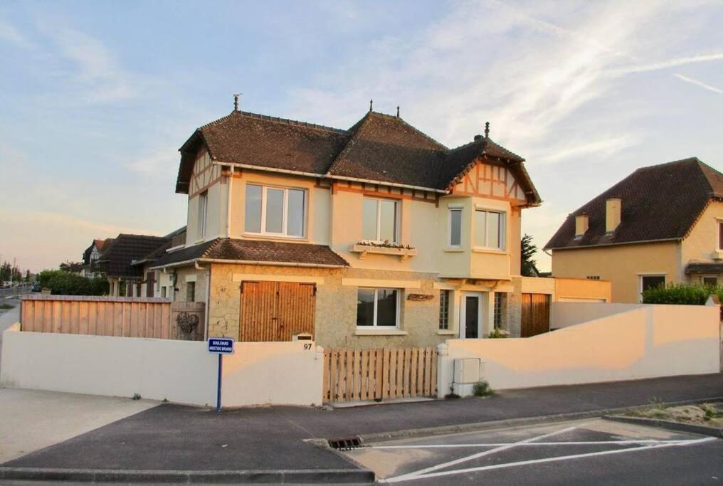 Spa Privatif Face Mer Riva Romantic & Spa Ouistreham Exterior photo
