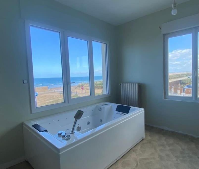 Spa Privatif Face Mer Riva Romantic & Spa Ouistreham Exterior photo